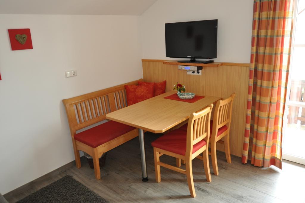 Apartmán Haus Schreilechner Mariapfarr Pokoj fotografie